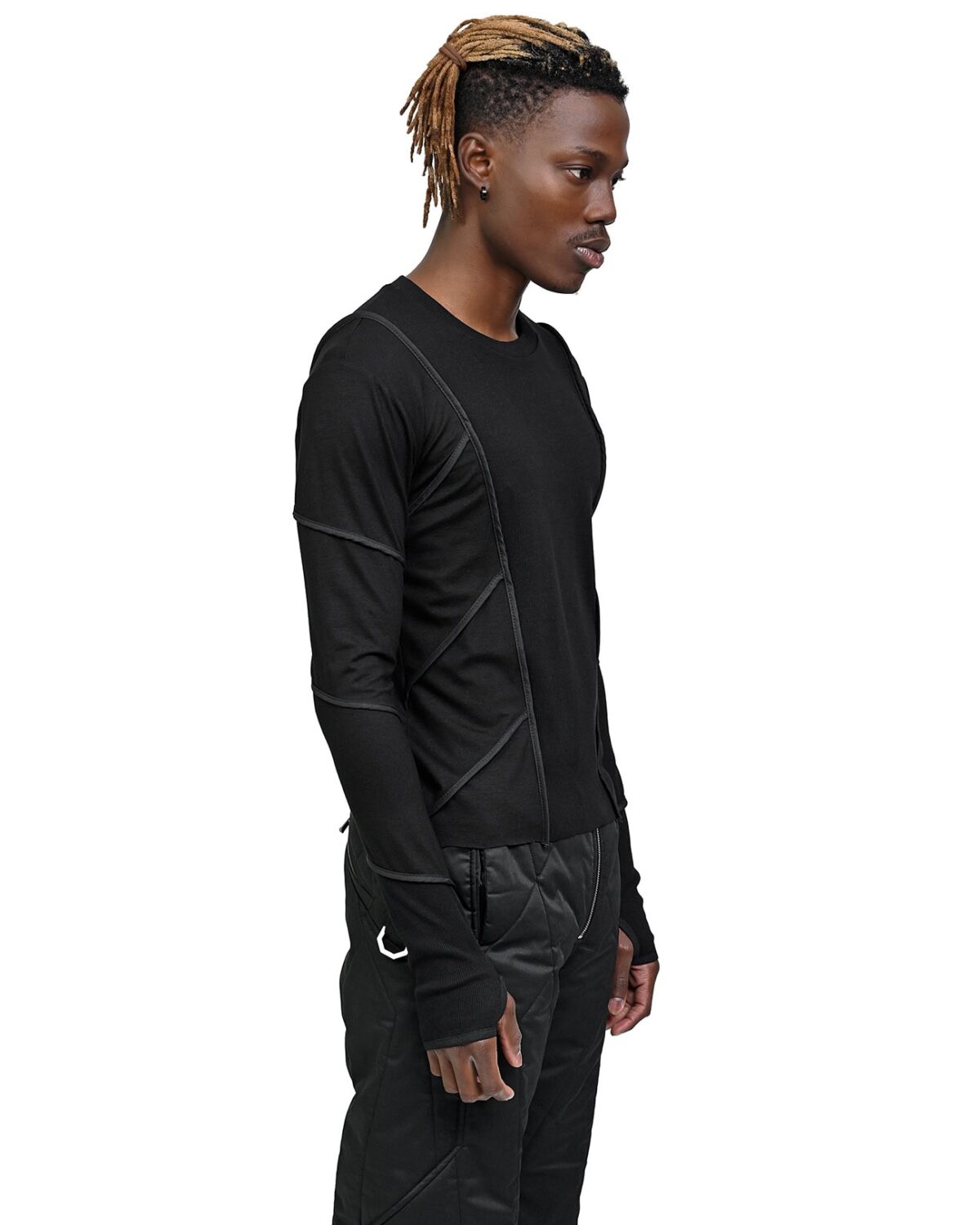 MINOAR - Particle Long Sleeve Angled Top, Men's black cotton top with thumb openings - 3