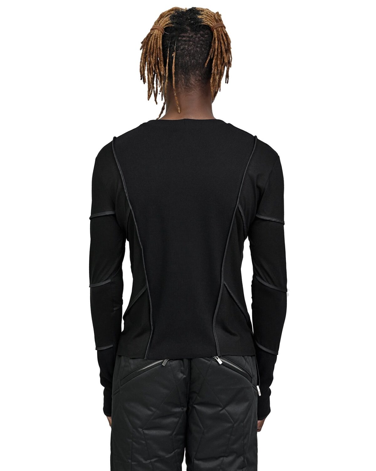 MINOAR - Particle Long Sleeve Angled Top, Men's black cotton top with thumb openings - 4