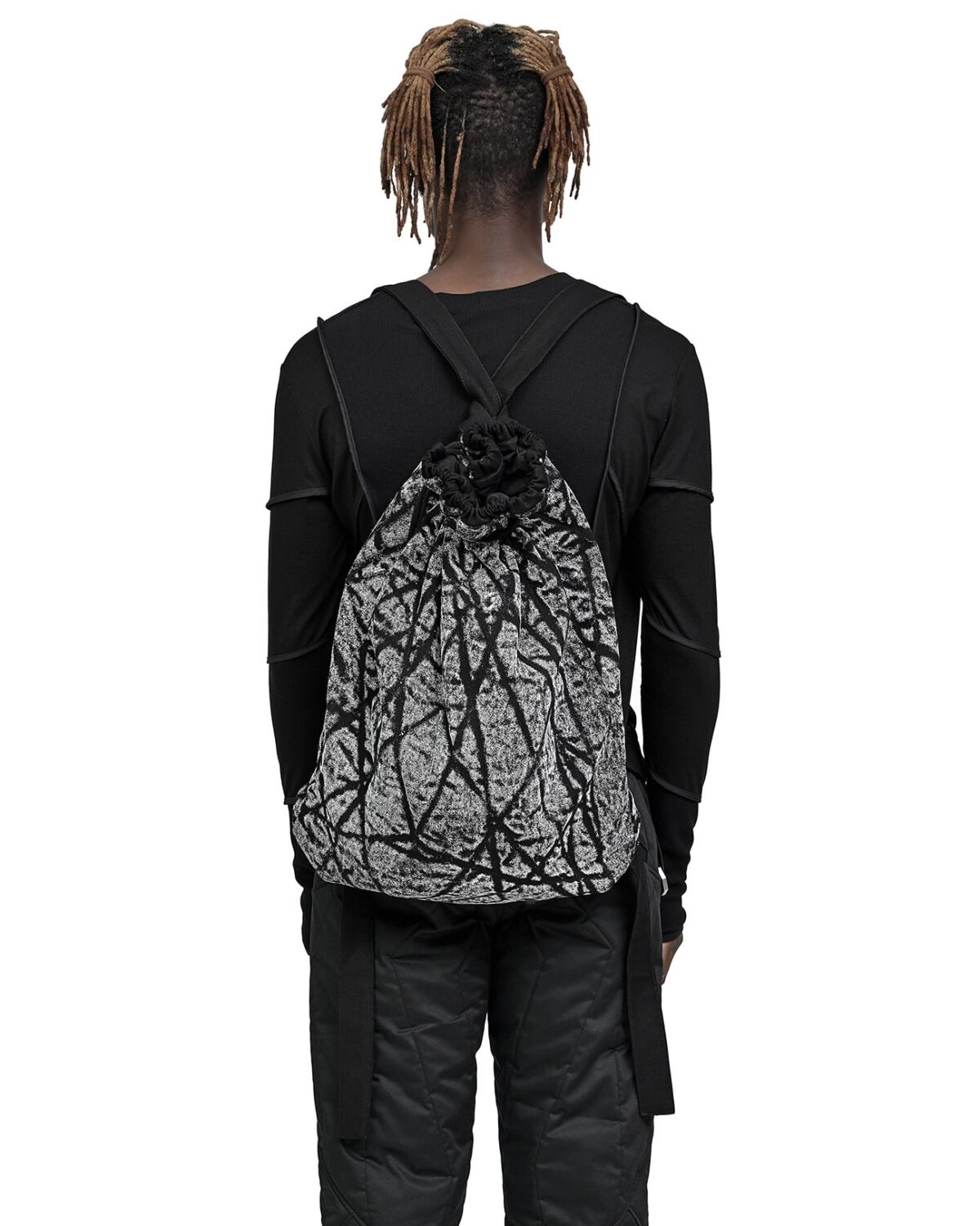 MINOAR - Tachyon Quilt Contrast Kutch Bag, Unisex black cotton bag with steel hardware detail - 7