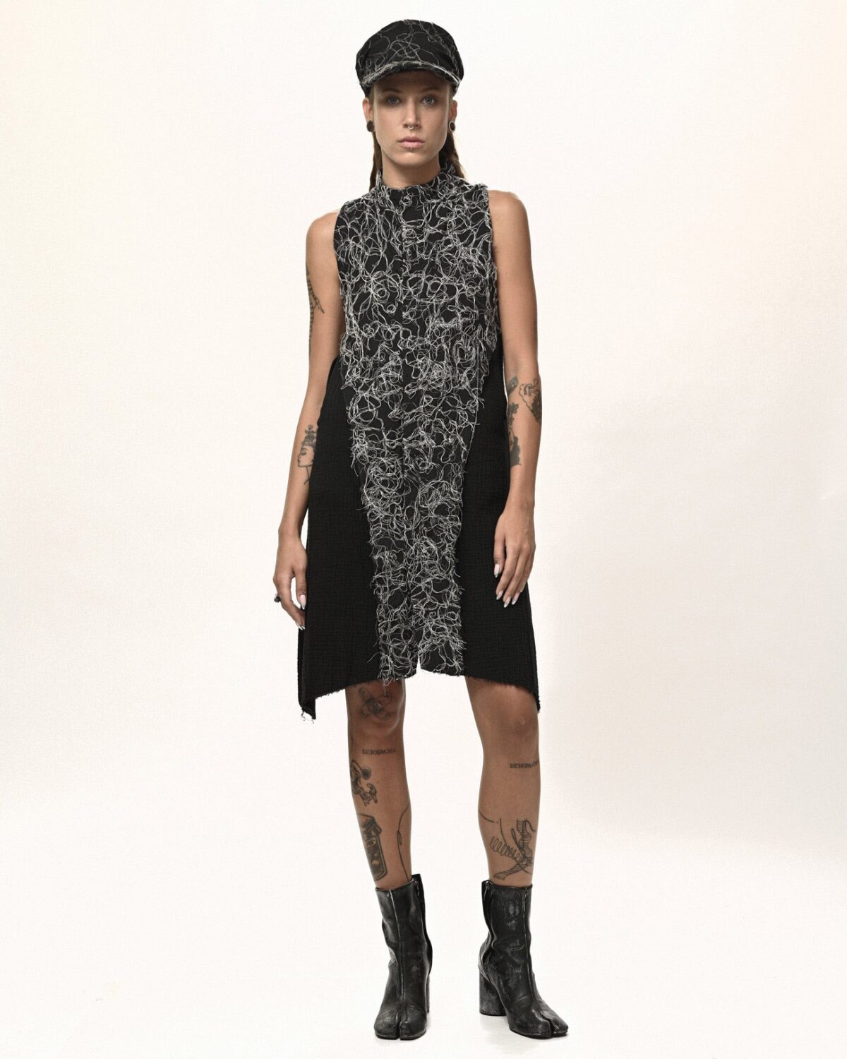 MINOAR - Contrast Fiber Bond Soft Dress, Women's black cotton dress with Fiber-Bond texture - 3