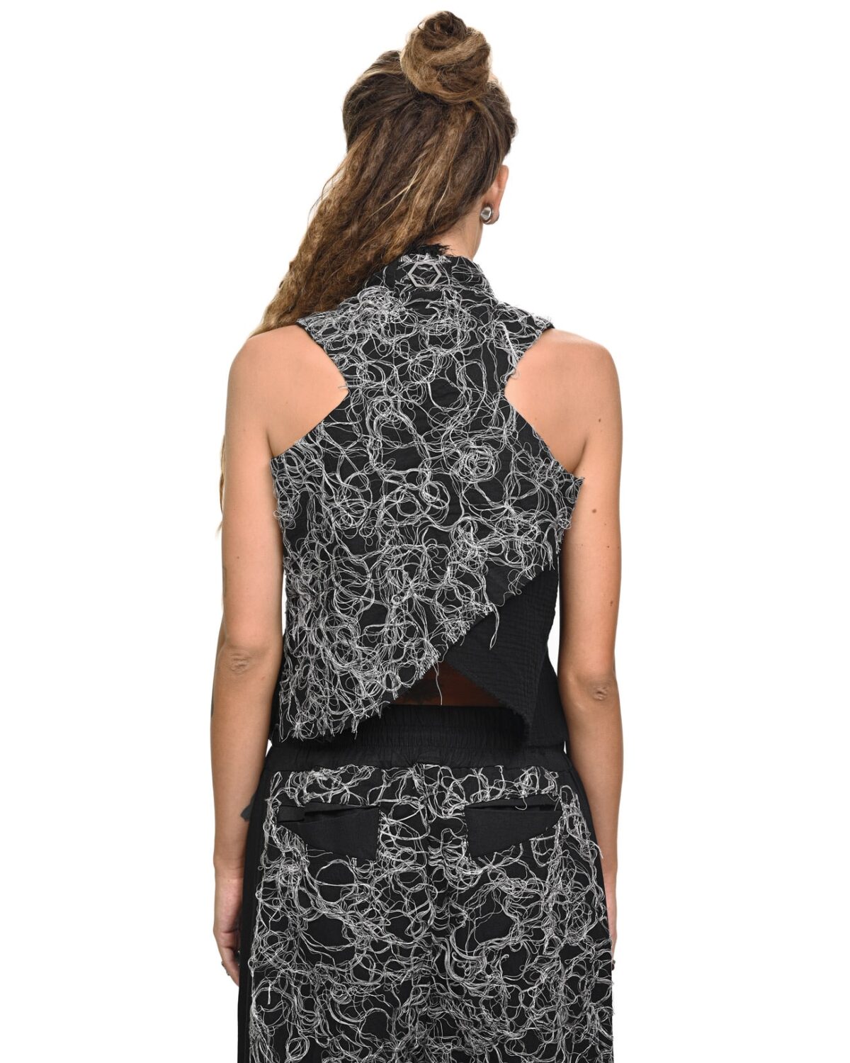 MINOAR - Contrast Angle Construct Vest, Women's black cotton vest with multi-segment construction - 8