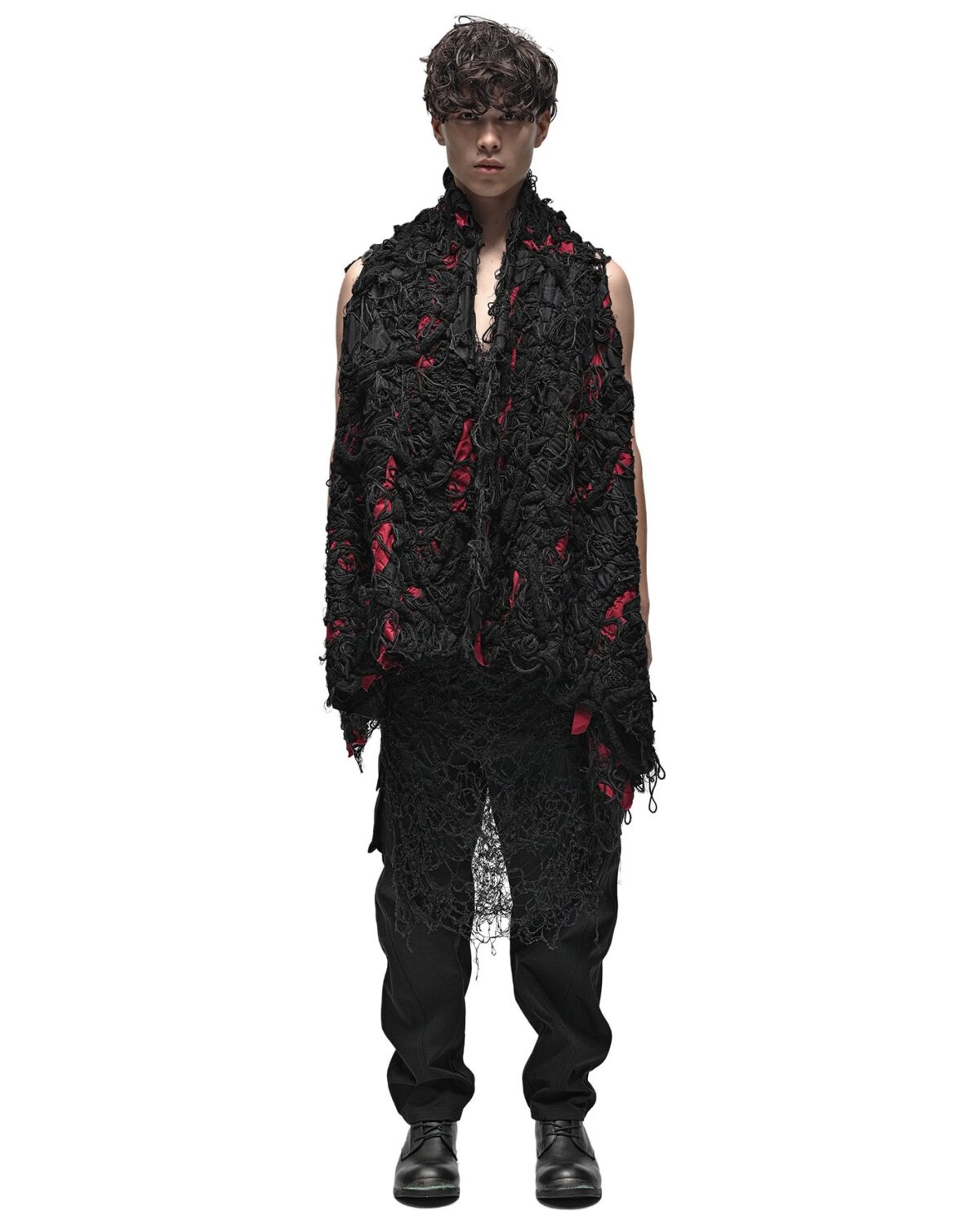 MINOAR - Fiber Bond Patch Volume Sleeveless Cardigan, Men's black cotton cardigan with Fiber-Bond texture - 3