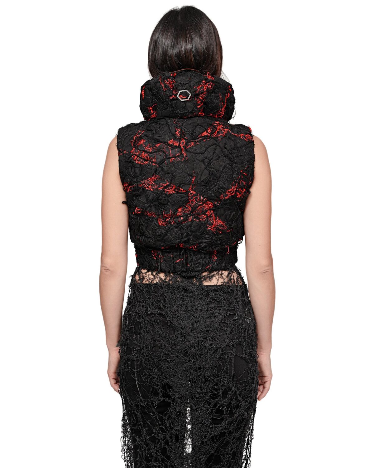 MINOAR - Fiber Bond Magma Crop Vest, Women's black cotton vest with Fiber-Bond texture - 5