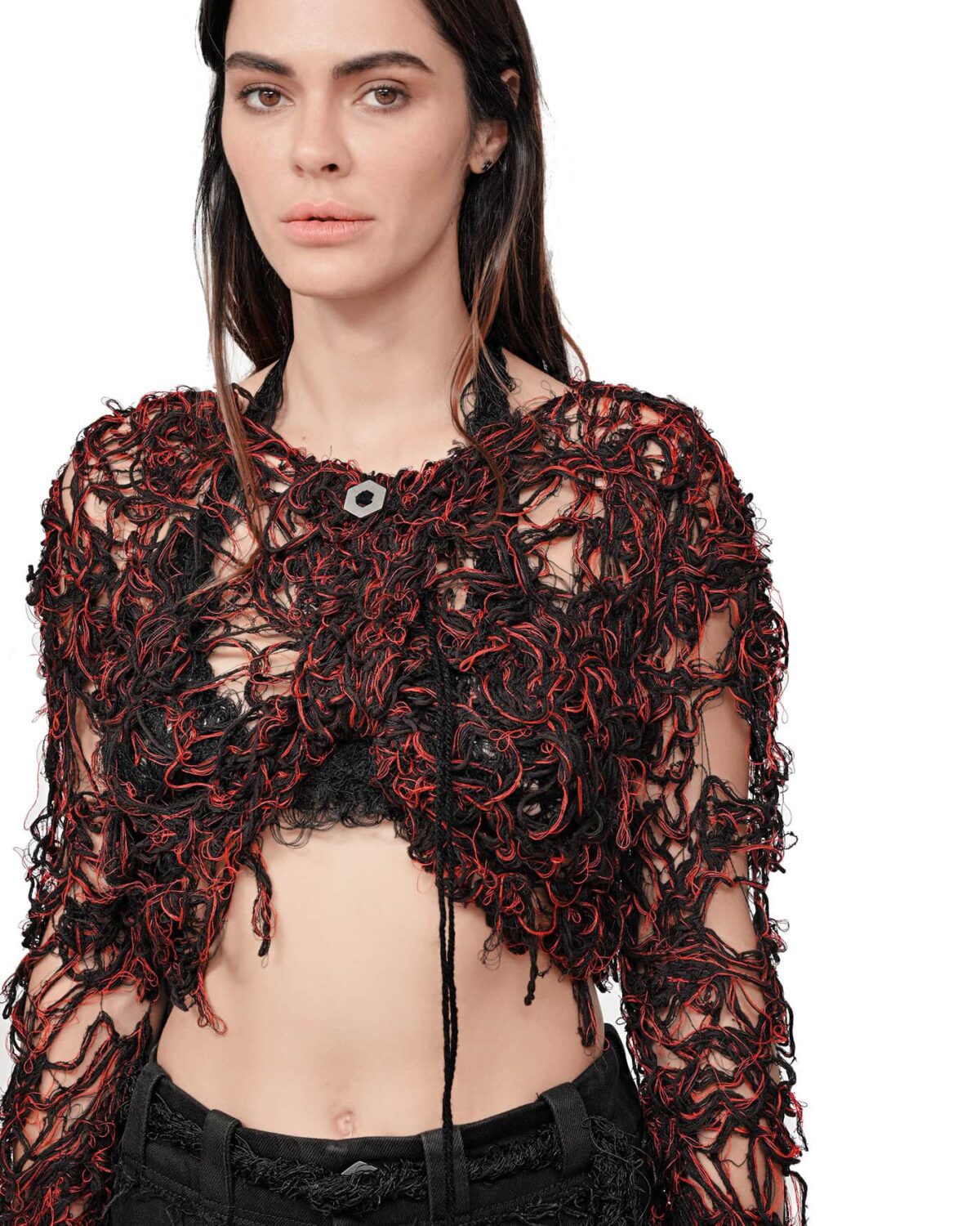 MINOAR - Fiber Bond Magma Crop Sweater, Women's black cotton sweater with Fiber-Bond texture - 5