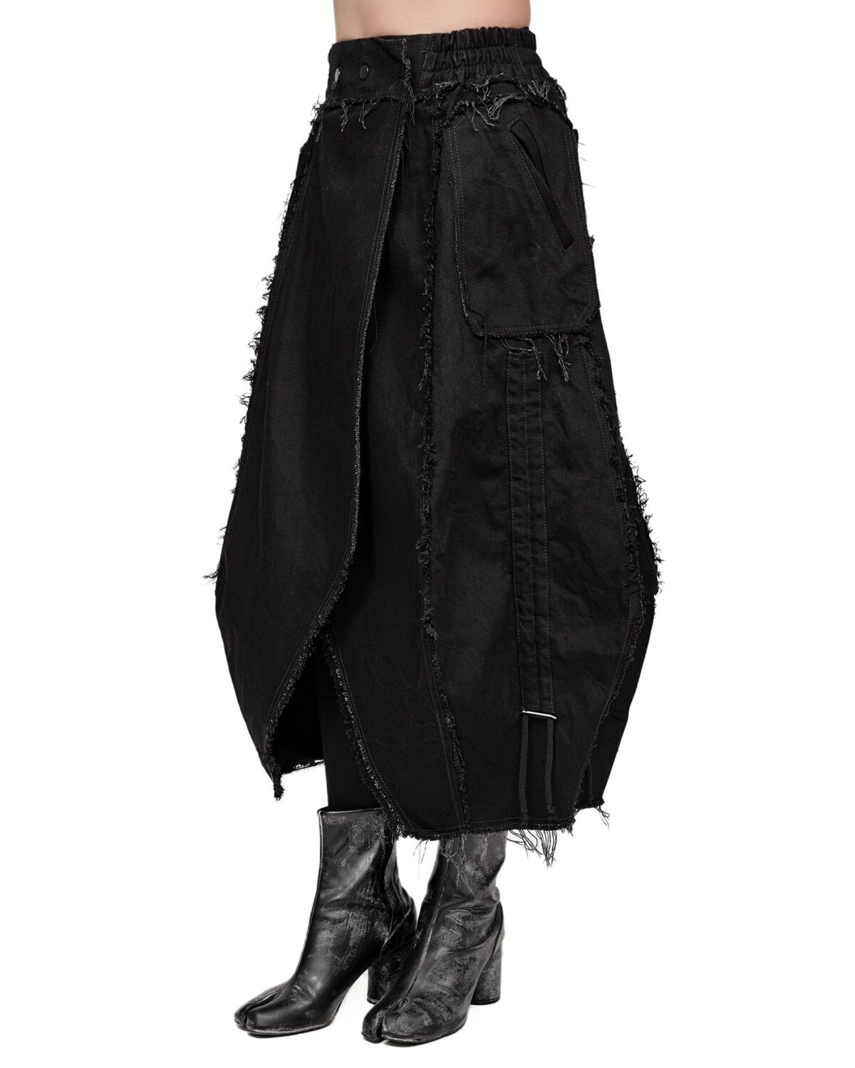 MINOAR - Cargo Volume Transform Denim Skirt, Women's black cotton skirt with cargo pocket detail - 4