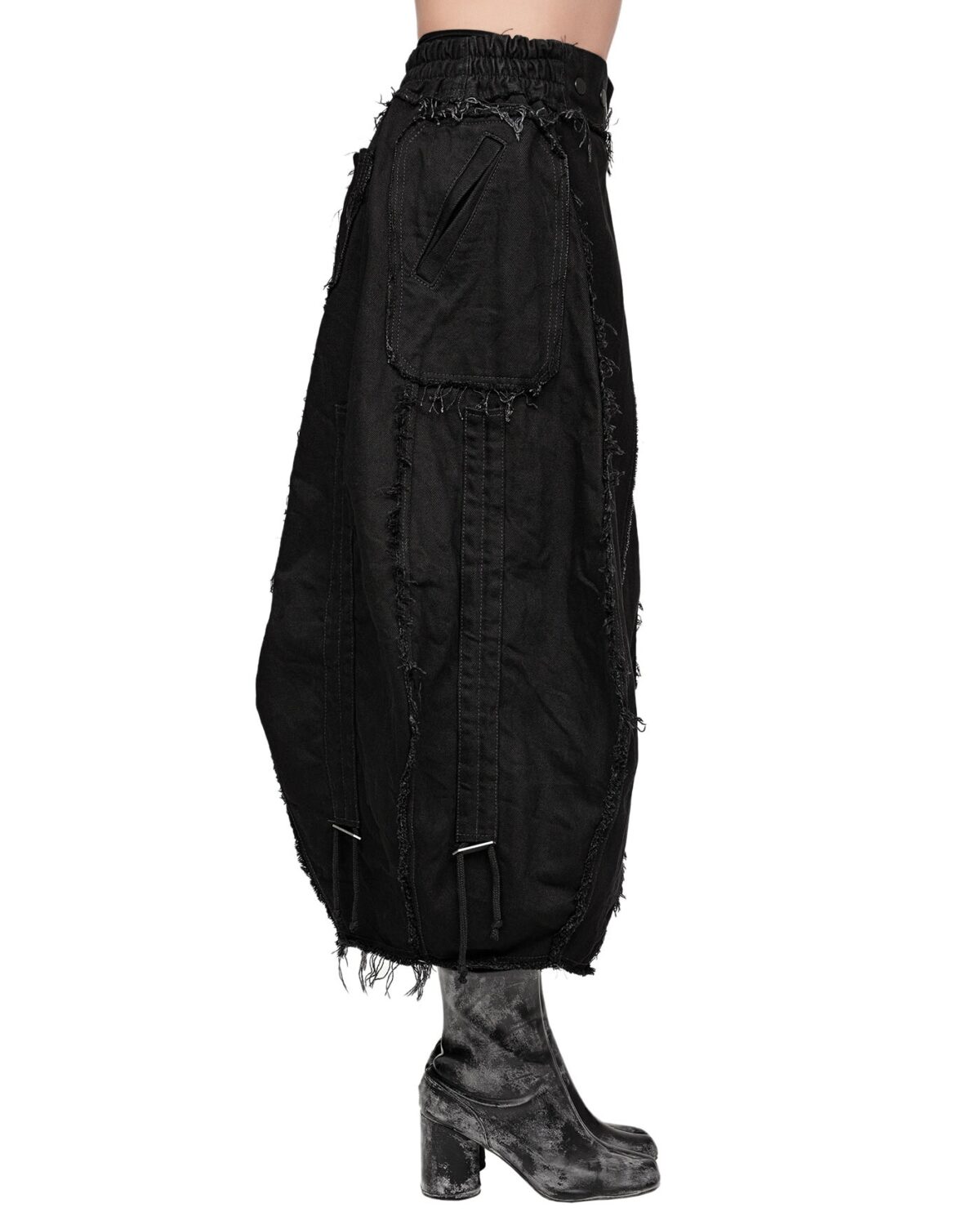 MINOAR - Cargo Volume Transform Denim Skirt, Women's black cotton skirt with cargo pocket detail - 6
